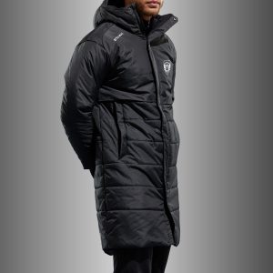 Pitkä valmentajantakki